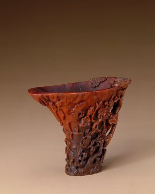 图片[1]-Rhinoceros horn carved flower butterfly cup-China Archive